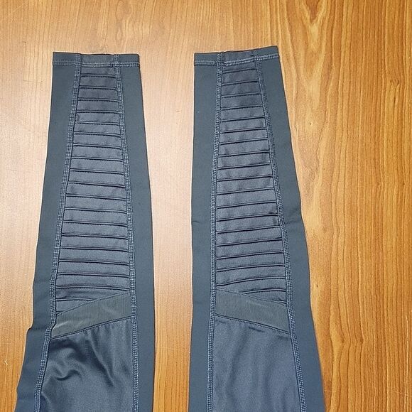 ALO Yoga Leggings High Waist Ribbed Mesh Ankle Length Sz XSmall Gray #3158 - Picture 4 of 9